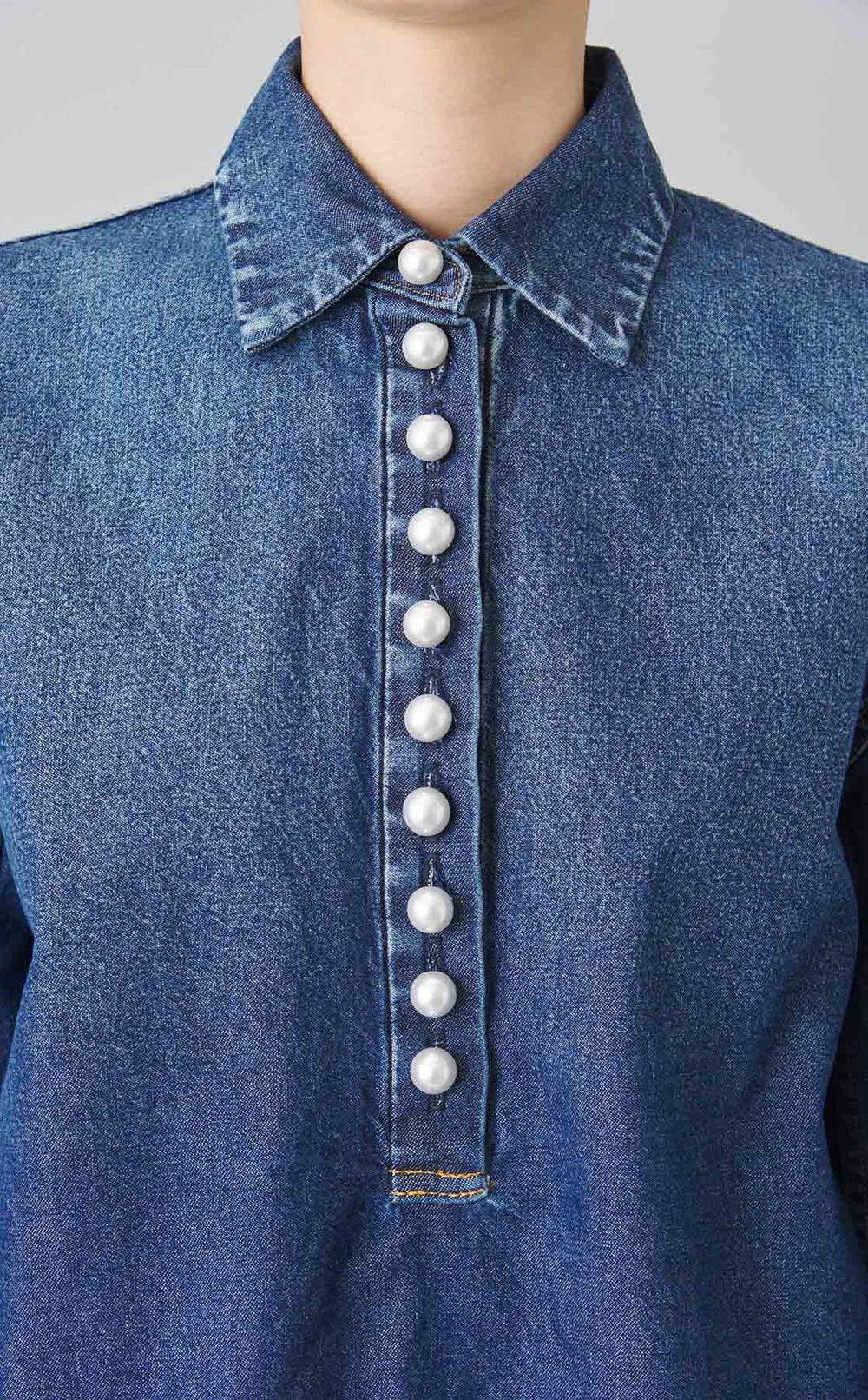 デニムパールボタンブラウス