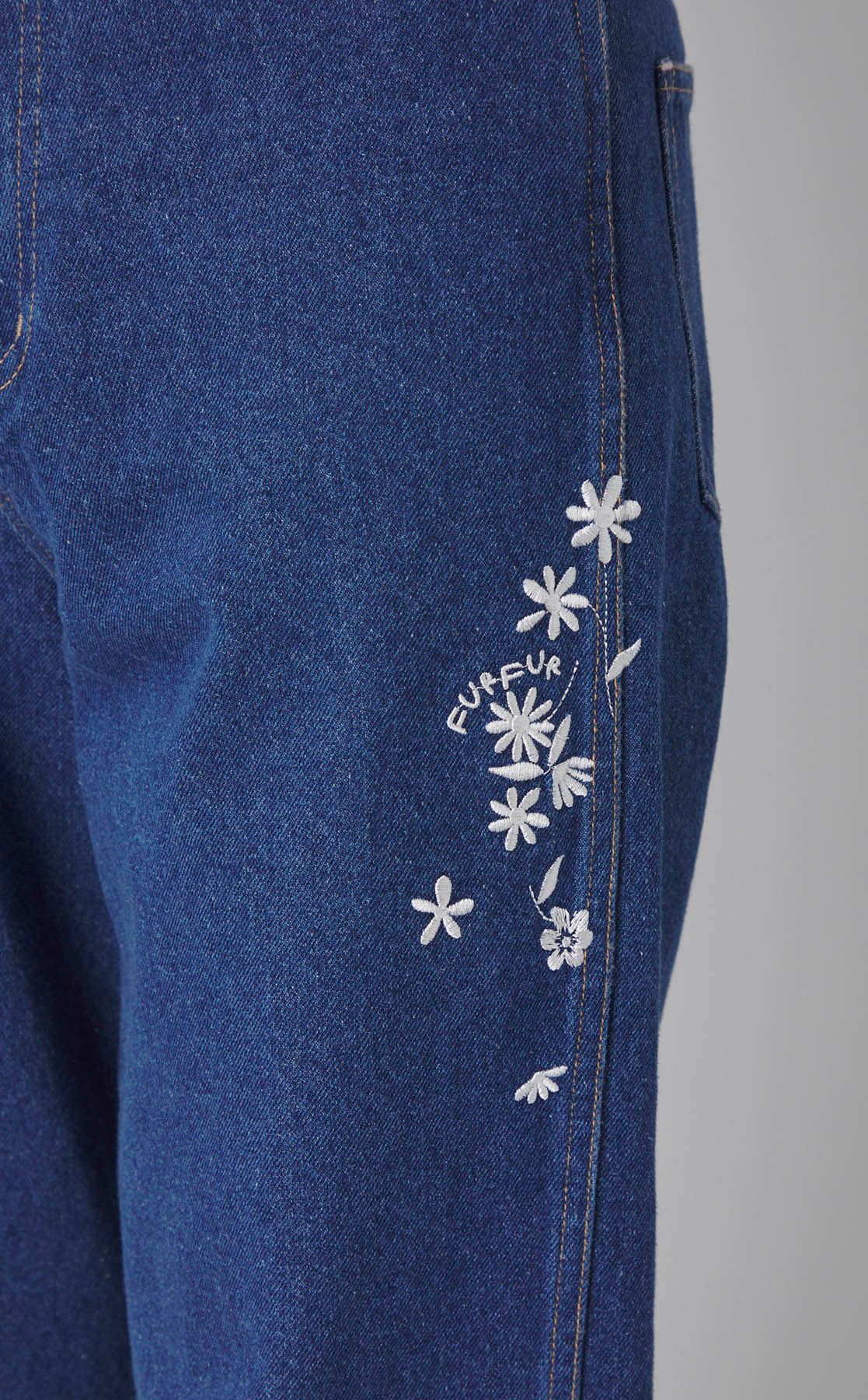 25AW【新品未使用】FUR FUR フラワー刺繍デニムパンツ FURFUR｜《手洗い可》フラワー刺繍デニムパンツ