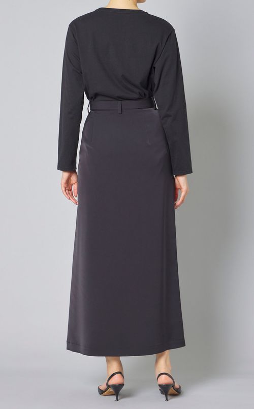 サテンベルテッドスカート