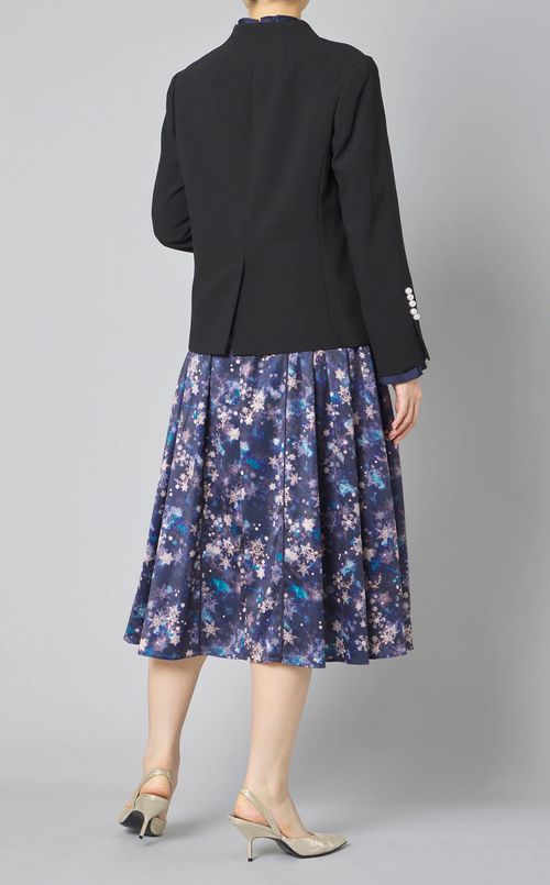 パールカーブドノーカラージャケット