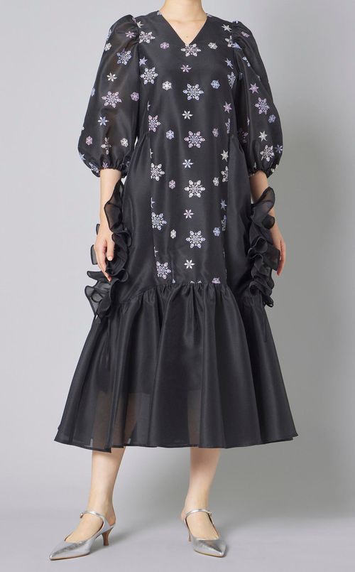 【新品タグ付き】Arobe アローブ ノースリーブ ワンピース ティアード 黒 セール】ノースリーブティアードワンピース（ワンピース