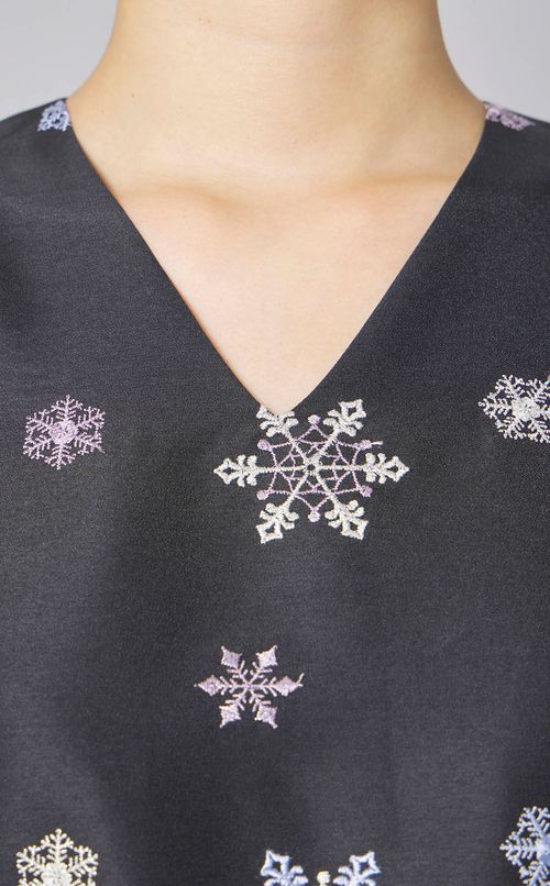 スノー刺繍フリルドレス