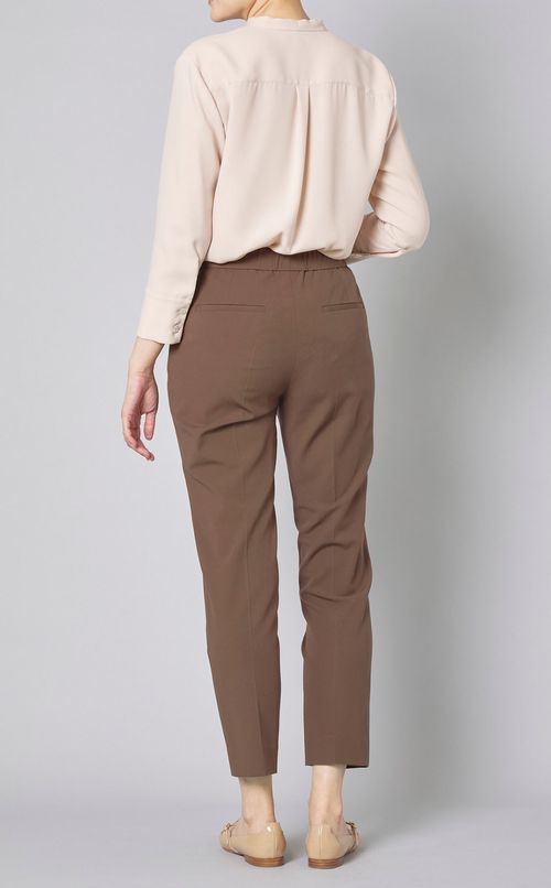 センタープレススリムテーパードパンツ