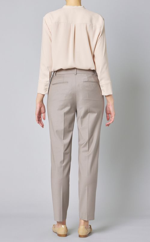 センタープレスクロップドパンツ