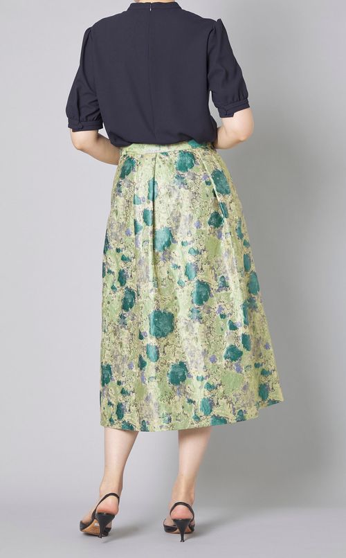 チンツフラワータックフレアスカート