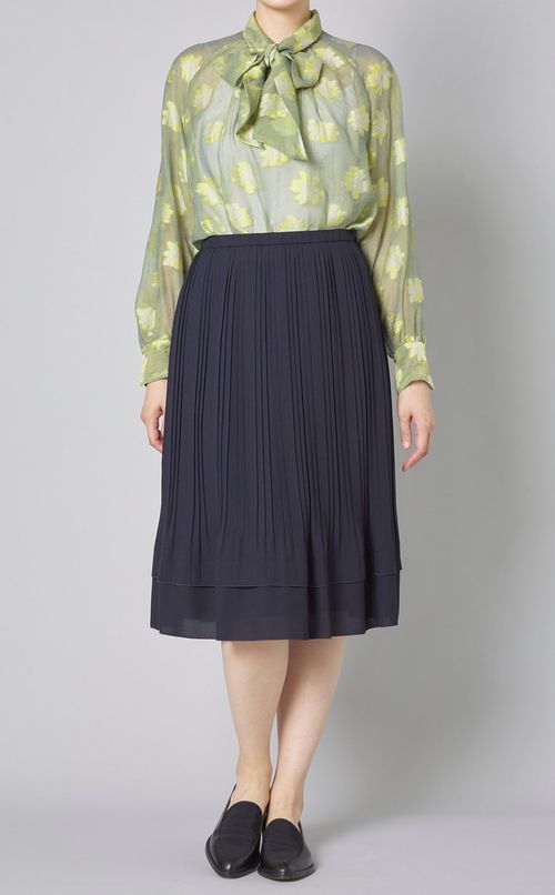 カットフラワーロングボウタイブラウス