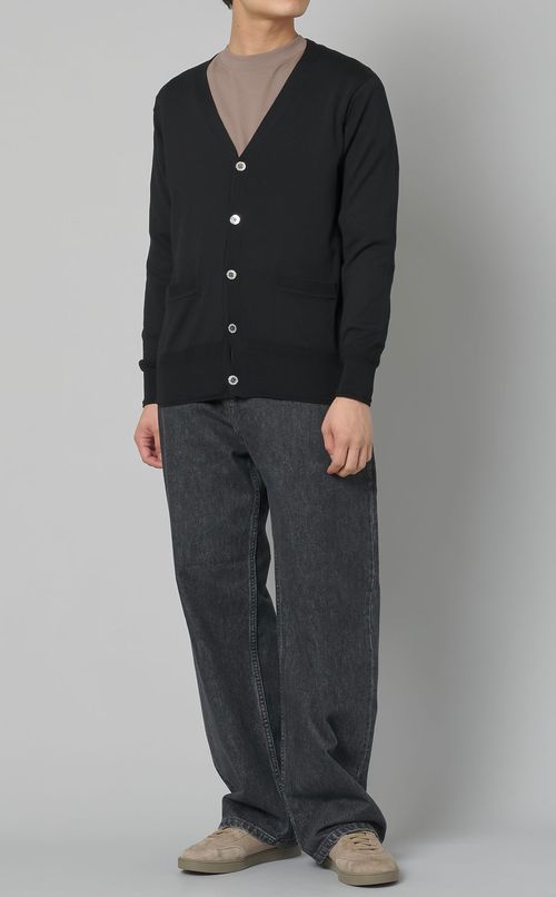 ニットカーディガン