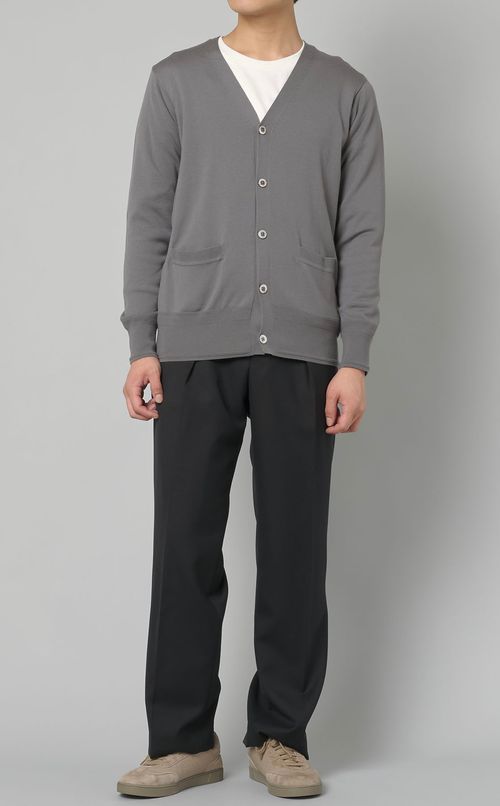 ニットカーディガン