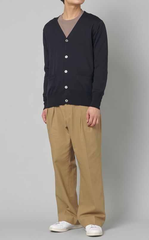 ニットカーディガン