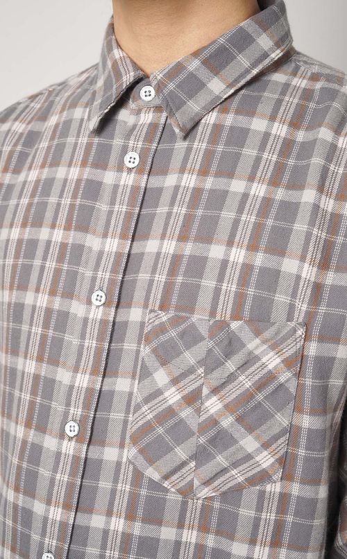 チェックフランネルシャツ