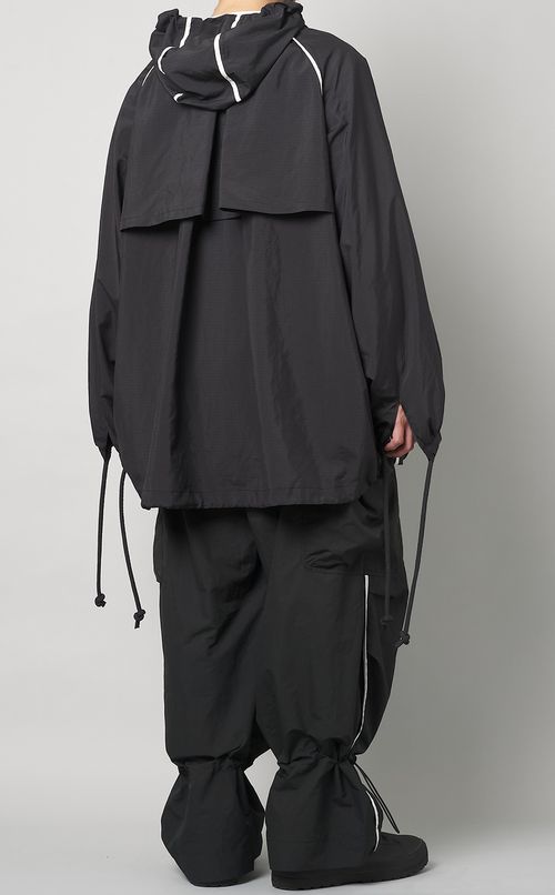 ハーフジップフーデッドブルゾン