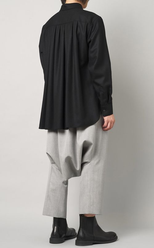 バックプリーツウールシャツ