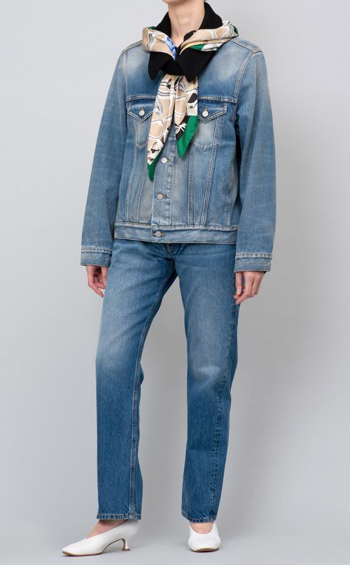 ストレートデニムパンツ