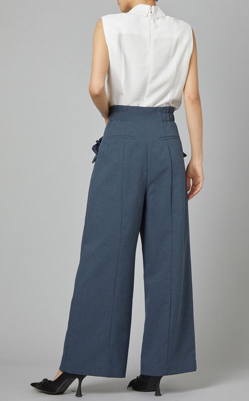 センターフリルシャツ