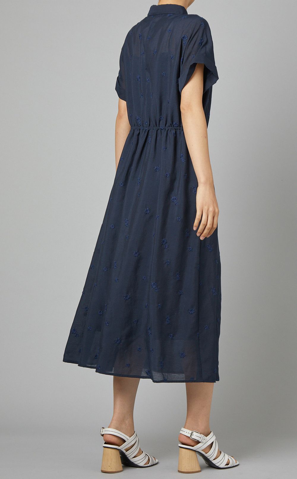 エンブロイダリーワンピース