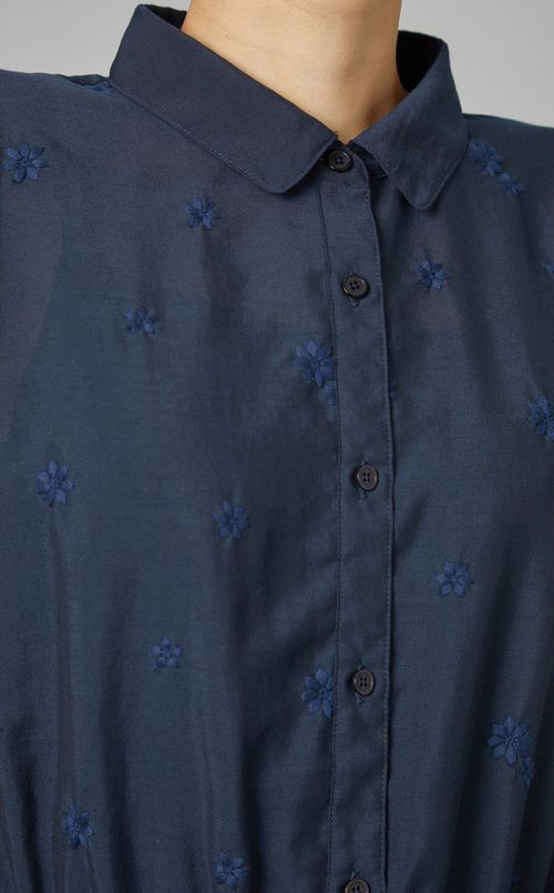 エンブロイダリーワンピース