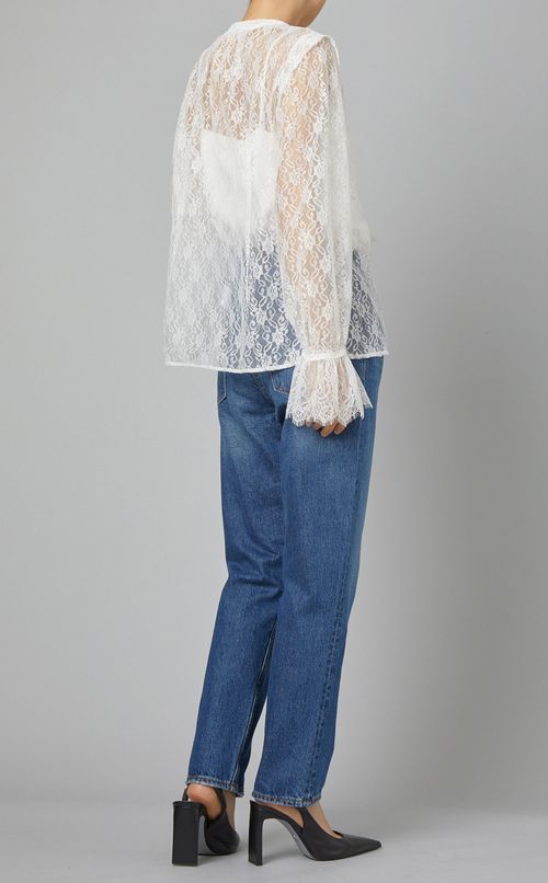 レースブラウス