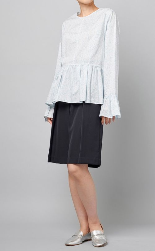 リバティプリントブラウス