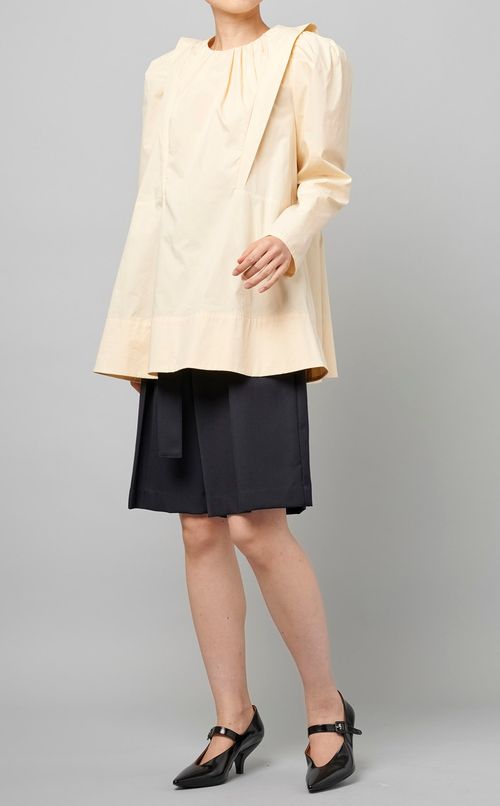 マルチウェイブラウス