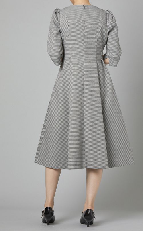 スクエアネックワンピース