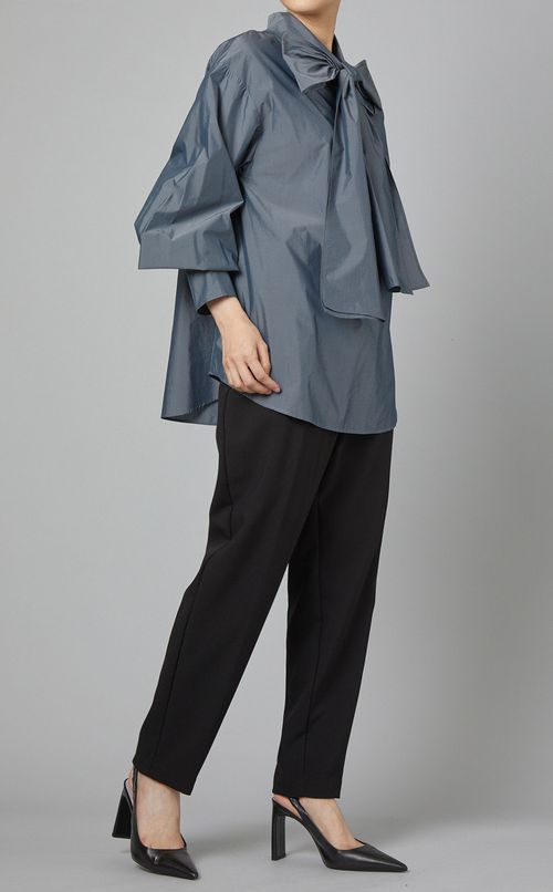 ボウタイブラウス