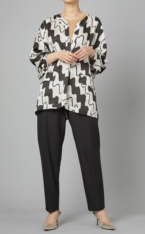 クルーネックボリュームジャケット