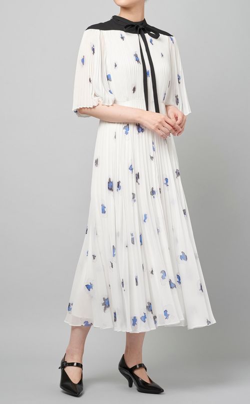 リボン付プリントプリーツワンピース