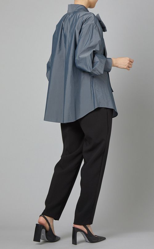 ボウタイブラウス