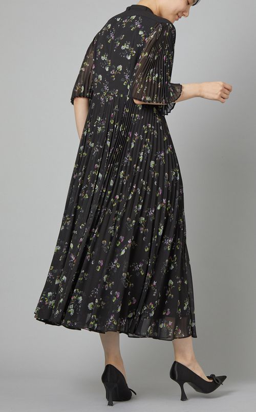 リボン付プリントプリーツワンピース