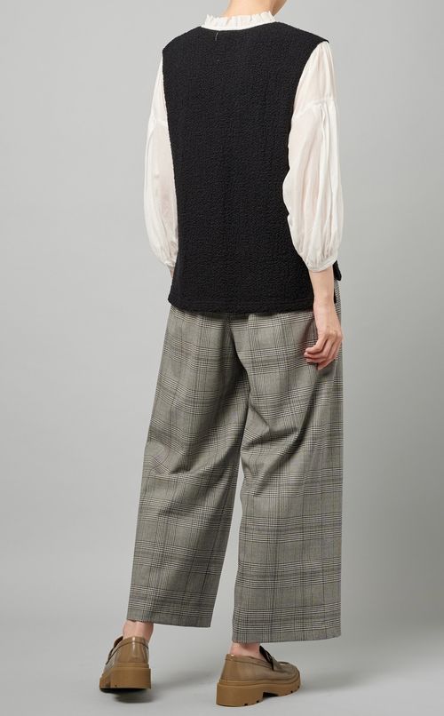 バルキーヤーンパフスリーブプルオーバー