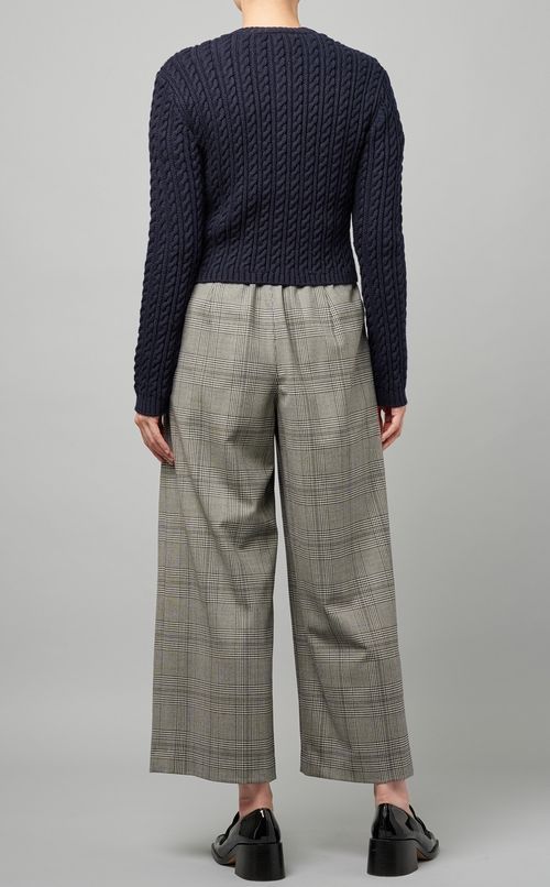 クルーネックニットカーディガン