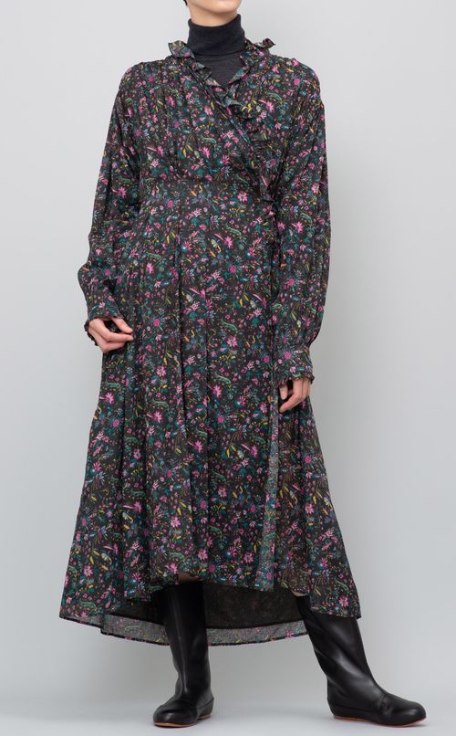 フリルネックギャザーワンピース