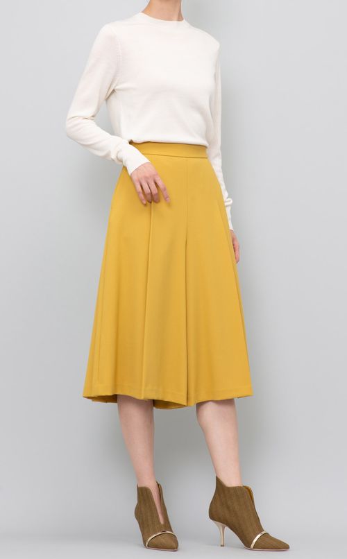 タックプリーツキュロットパンツ