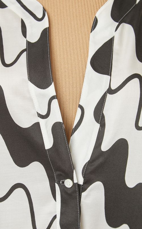 クルーネックボリュームジャケット