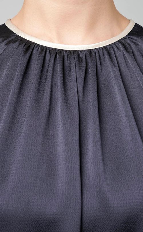 バイカラーギャザーブラウス