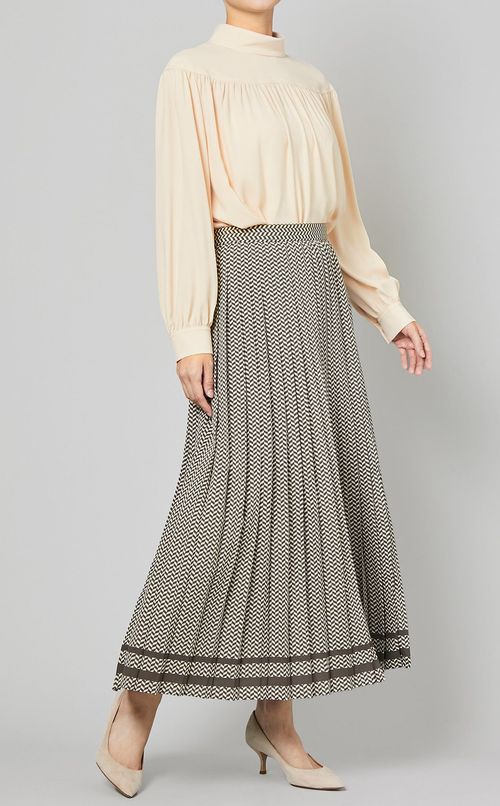 ギャザースリーブスタンドネックブラウス