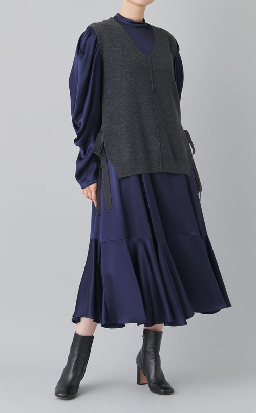 ハイネックギャザースリーブワンピース