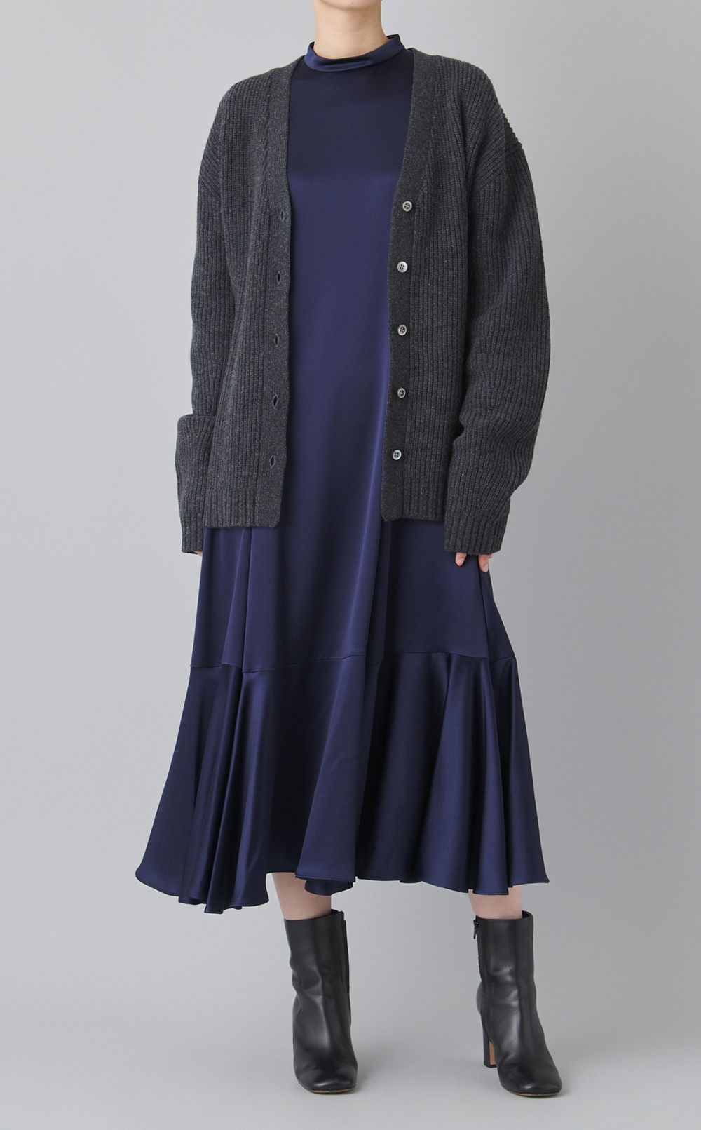 ハイネックギャザースリーブワンピース