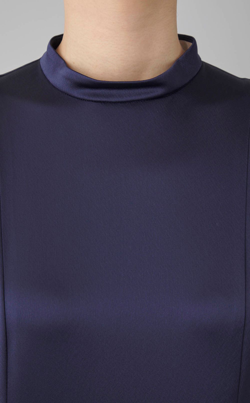 ハイネックギャザースリーブワンピース