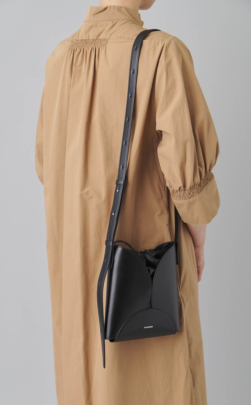 CURVEクロスボディミニバッグ