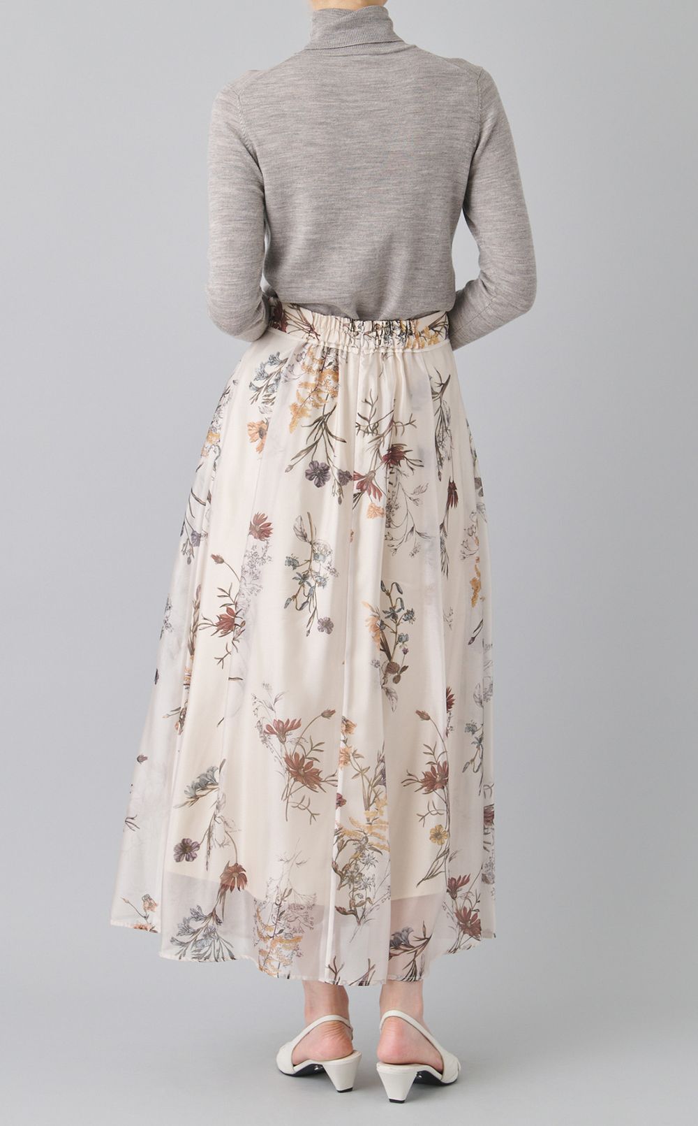 ボタニカルプリントシアータックスカート