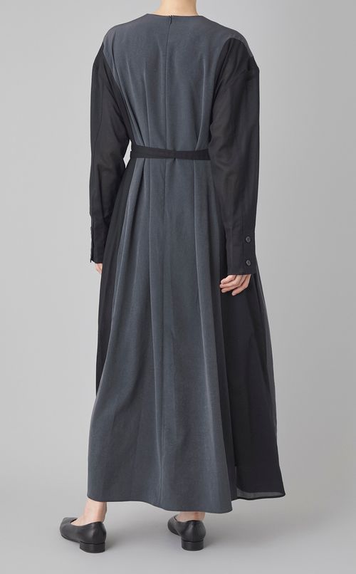 Vネックバイカラーベルテッドワンピース