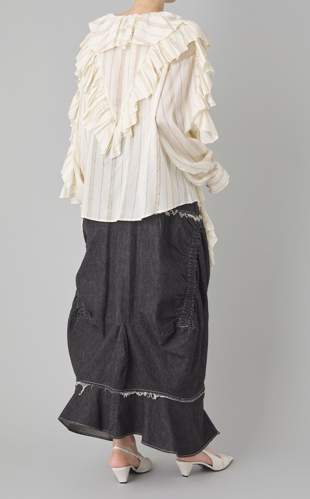 フリルストライプブラウス