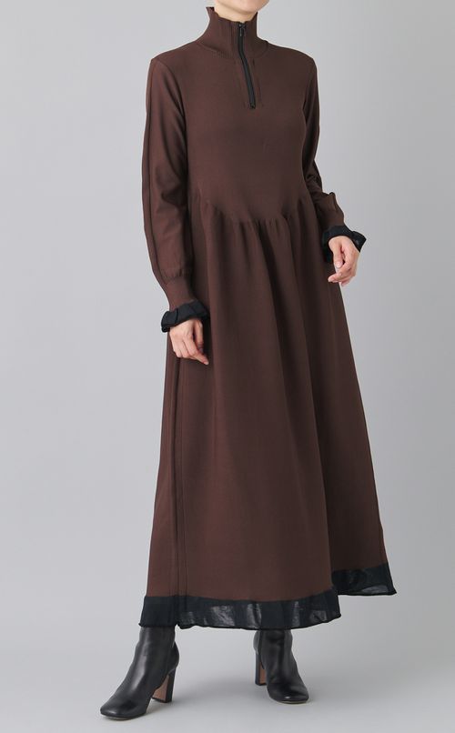 ハイネックフリルスリーブワンピース