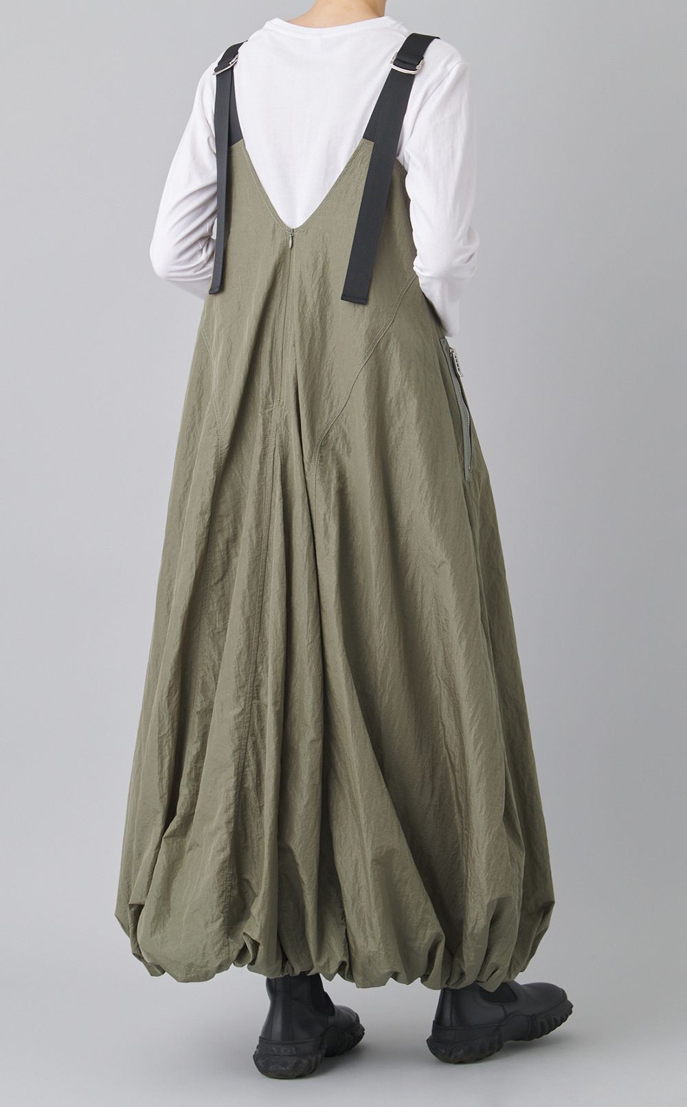 ショルダーベルトバルーンワンピース