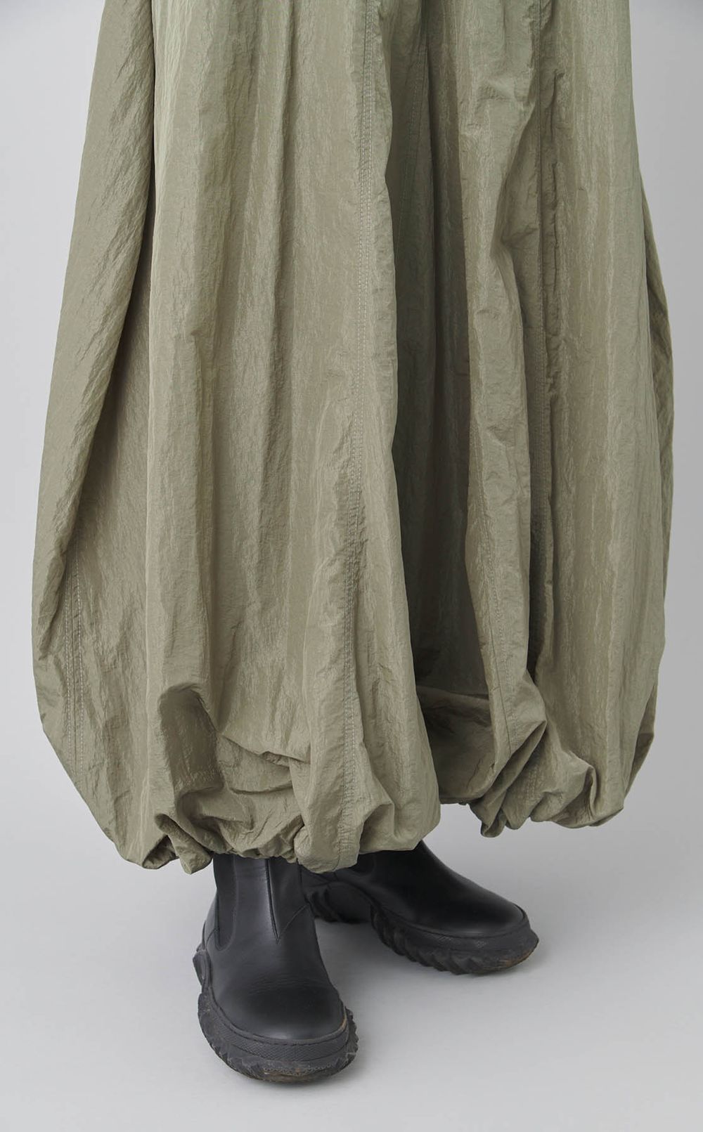 ショルダーベルトバルーンワンピース