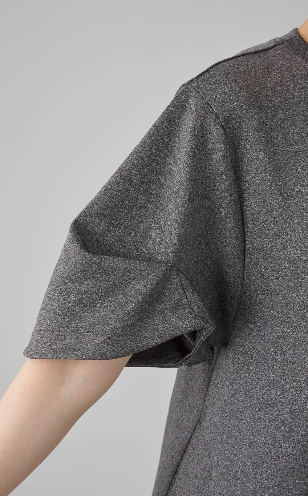 タックディティールワンピース