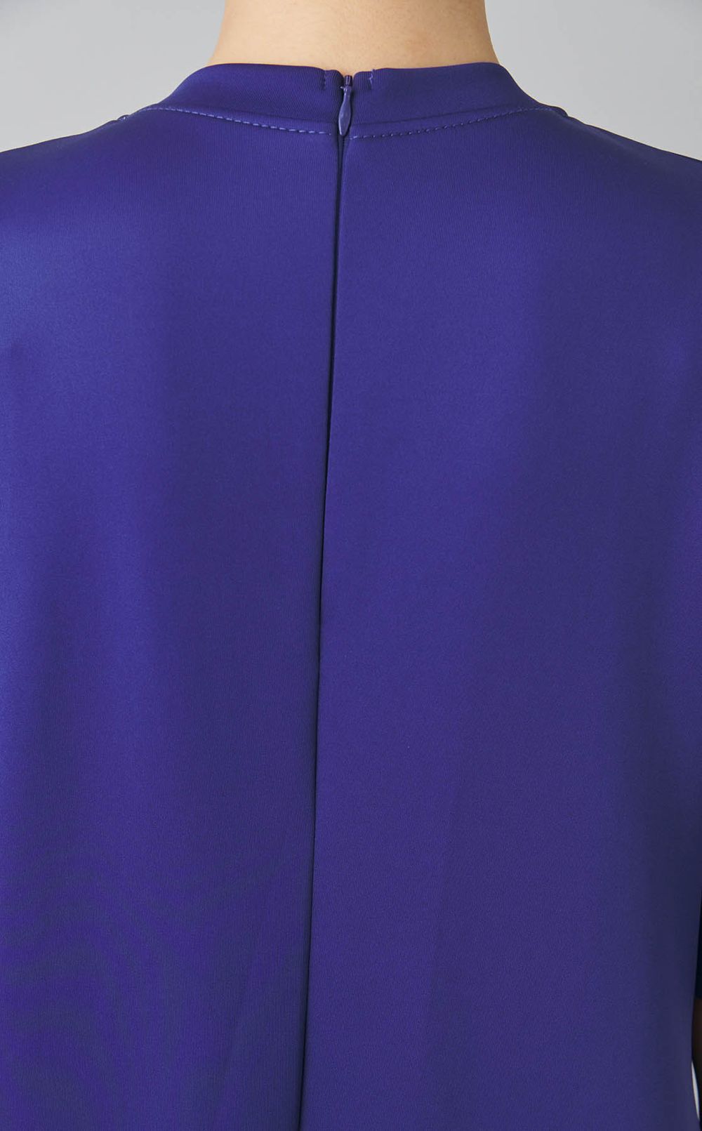 タックディティールワンピース