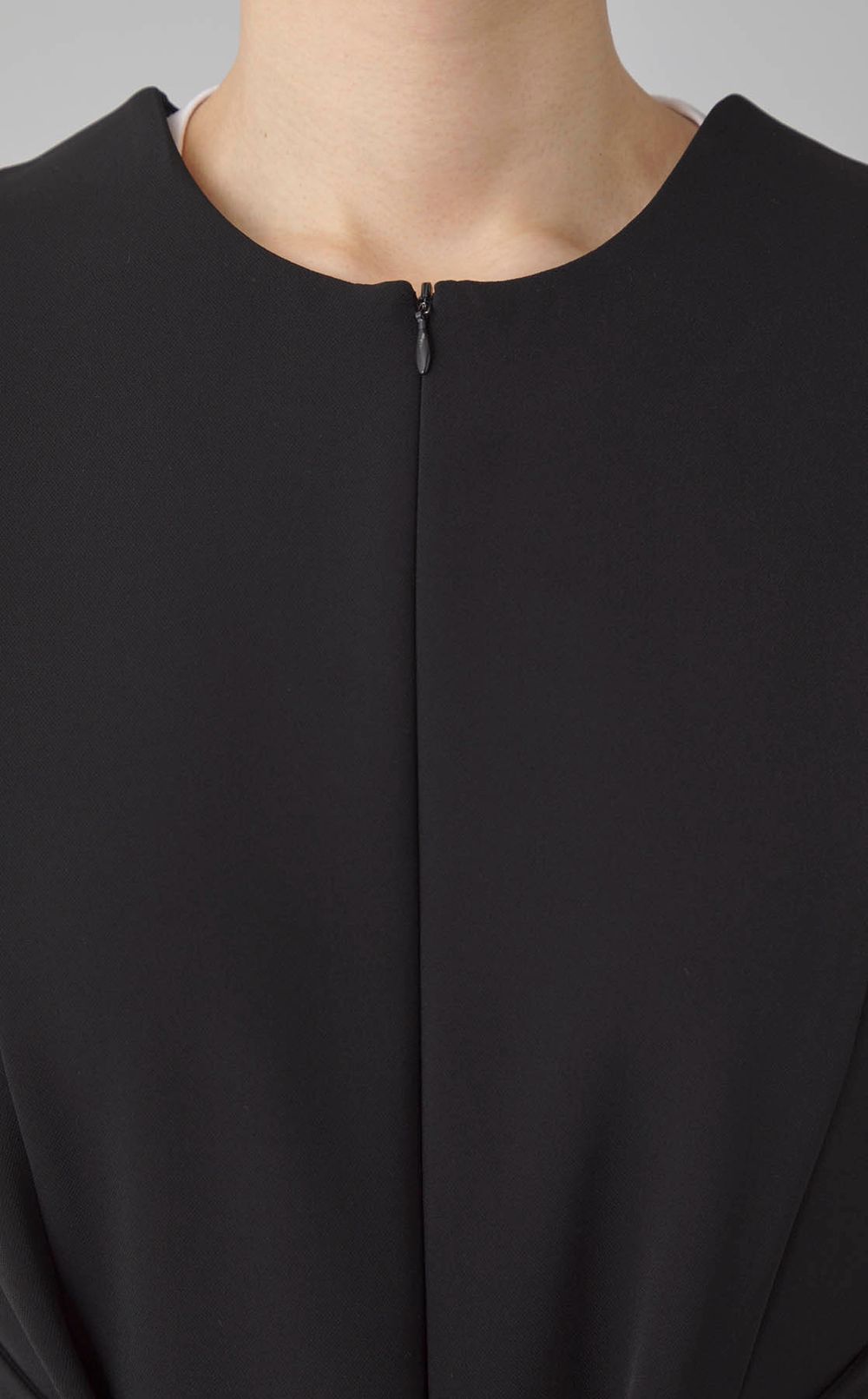 ノースリーブベルテッドジャンプスーツ