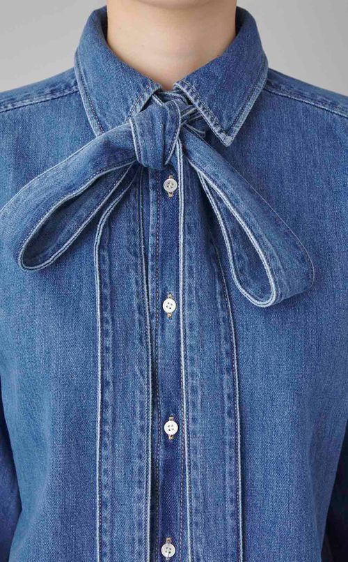 ボウタイ付きシャツカラーデニムシャツ